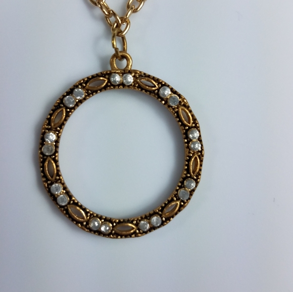 Gold tone layered necklace - Picture 4 of 7